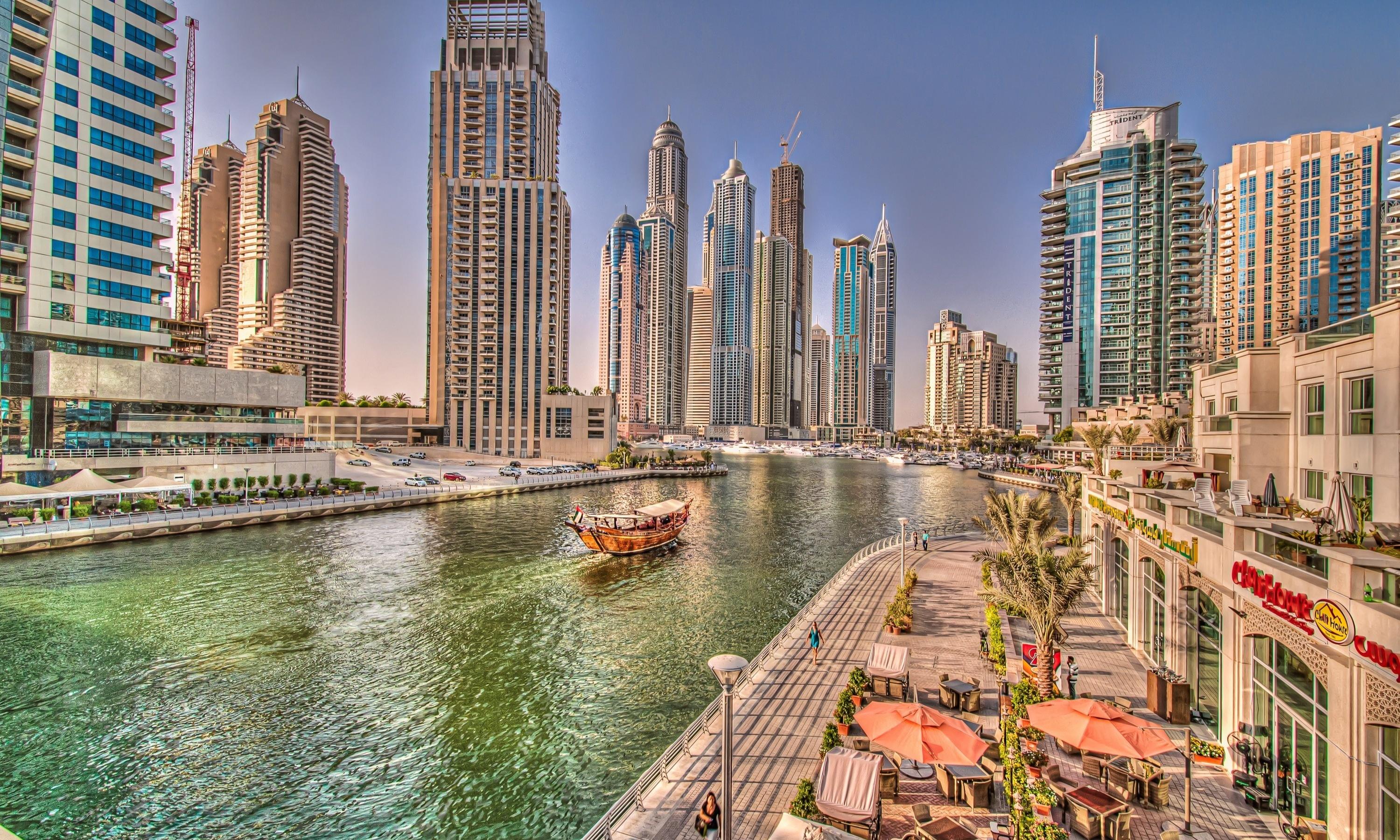 RAS AL KHAIMAH, PLAYA EN EMIRATOS