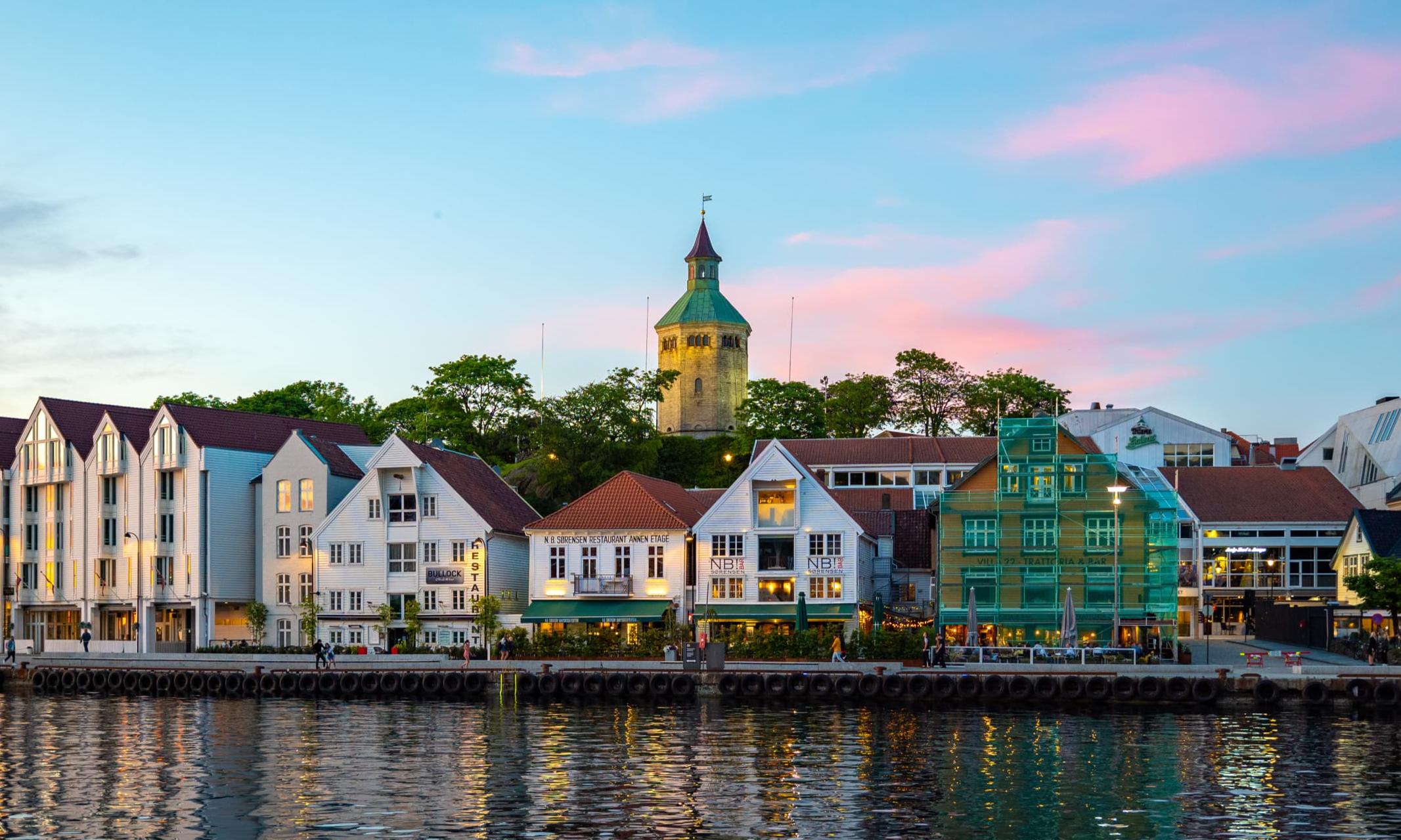 TIERRA DE FIORDOS & STAVANGER